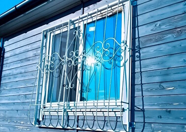 Монтаж оконных решеток под ключ